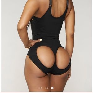 Nothing left buttlifter body suit NWT fashion nova